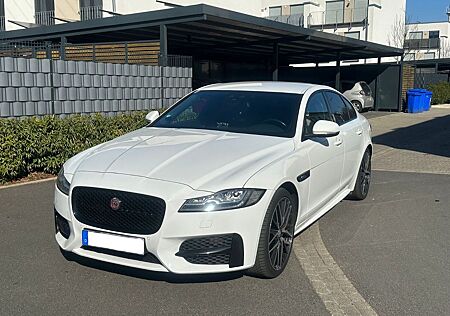 Jaguar XF 20d 180PS R-Sport R-Sport mit Digital Tacho