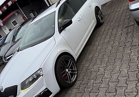 Skoda Octavia 2.0 TDI DSG RS Combi RS