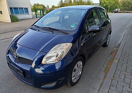 Toyota Yaris Cool TÜV & SERVICE NEU