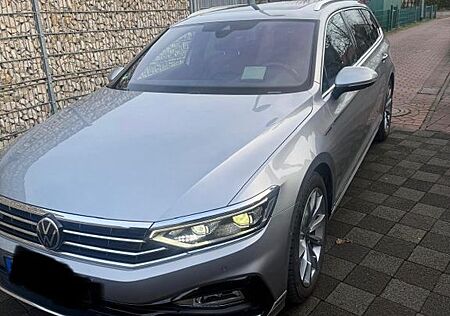 VW Passat Variant Volkswagen 2.0 TDI SCR 176kW DSG 4MOT El...