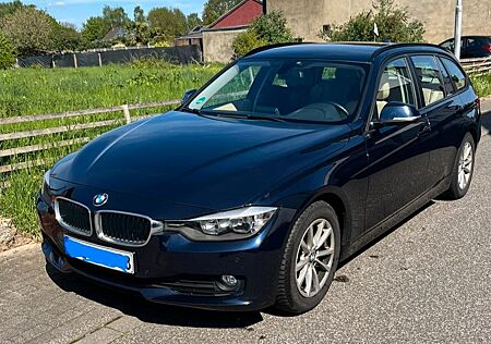 BMW 320d EfficientD. Ed. Touring Luxury Line Lux...