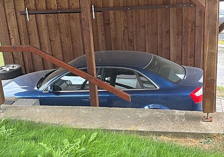Audi A4 2.4 multitronic -