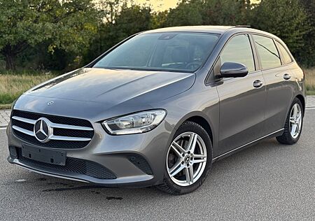 Mercedes-Benz B 220 B 220d 8G-DCT*Navi*Panorama*AHK*1Hand*Teilleder*