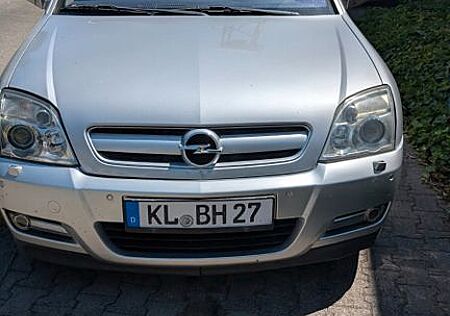 Opel Signum 2.2 Direct -
