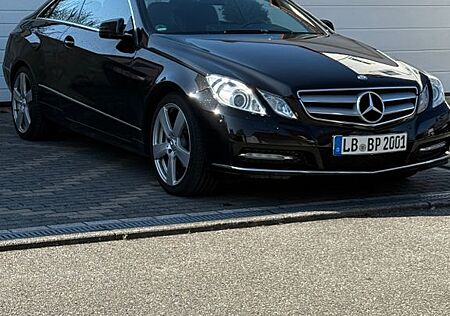 Mercedes-Benz 200