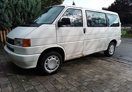 VW T4 Caravelle Volkswagen 2,5-l-Benzin