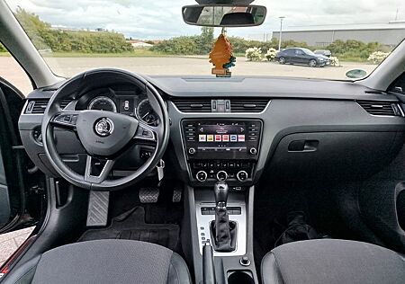 Skoda Octavia 2.0 TDI DSG Ambition Combi Ambition