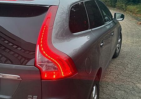 Volvo XC 60 XC60 D5 AWD Summum Geartronic Summum