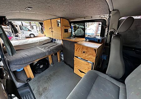 VW T5 California Volkswagen T5 Camper 1,9 TDI / TÜV NEU / wie California