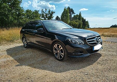Mercedes-Benz E 250 BlueTEC 4MATIC T AVANTGARDE Autom. AVA...