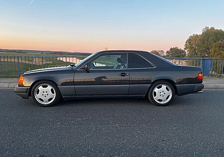 Mercedes-Benz 300 coupe
