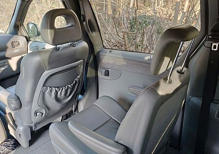 Chrysler Grand Voyager Limited 2.8 CRD VOLLAUSSTATTUNG