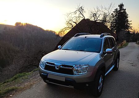 Dacia Duster gebraucht kaufen Dacia Duster 1.6 16V 110 4x4 Lauréate Lauréate
