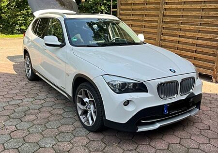 BMW X1 sDrive18i -gut ausgestattet