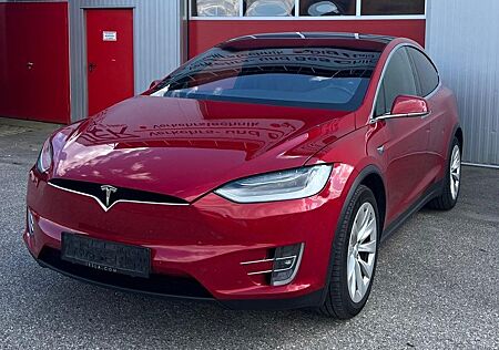 Tesla Model X Maximale Reichweite SUV / Geländewagen