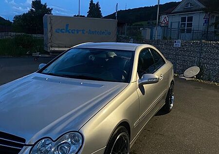 Mercedes-Benz CLK 320 AVANTGARDE Avantgarde
