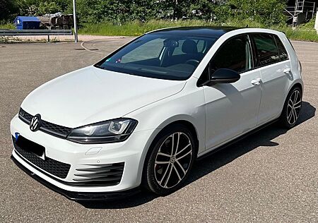 VW Golf Volkswagen 7 GTD *AHK *Standheizung
