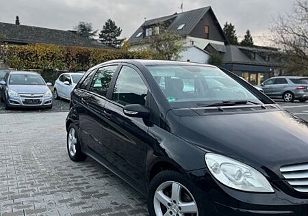 Mercedes-Benz B 180 CDI /AUTOMATIK/ TÜV / Inspektion/Klima