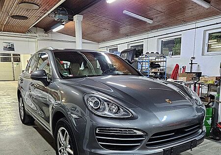 Porsche Cayenne Diesel / Xenon / Sitzheizung / Vollleder