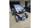 Renault Twizy mit Winter- und Sommerrädern