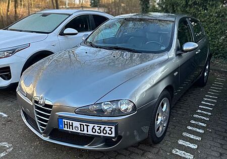 Alfa Romeo 147 gebraucht kaufen Alfa Romeo 147 1.6 16V TS Gepflegter Zustand