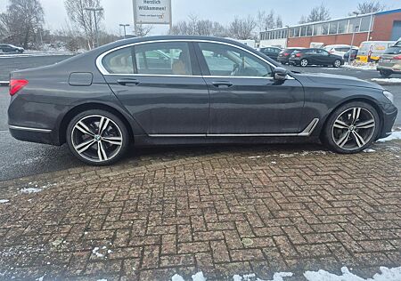 BMW 740e iPerformance Laser HUD Soft GSHD 360"DAB