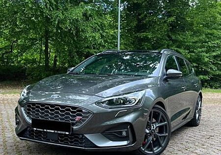 Ford Focus 2,3 EcoBoost ST Styling-Paket Turnier ...