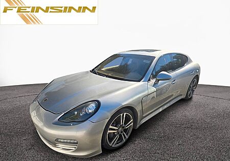 Porsche Panamera 4