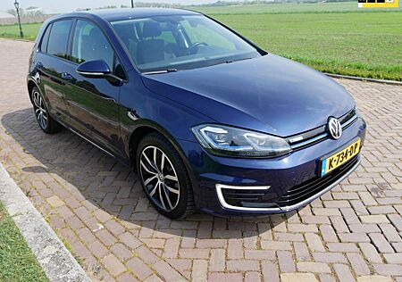 VW Golf Volkswagen E- E-DITION DIGITAL NAVI klima * 10599