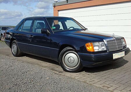 Mercedes-Benz E 200 1 HAND*SCHIEBEDACH*SCHECKHEFTGEPFLEGT*BECK