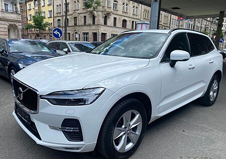 Volvo XC 60 XC60 B4 D AWD Momentum Pro LEDER PANO CAM