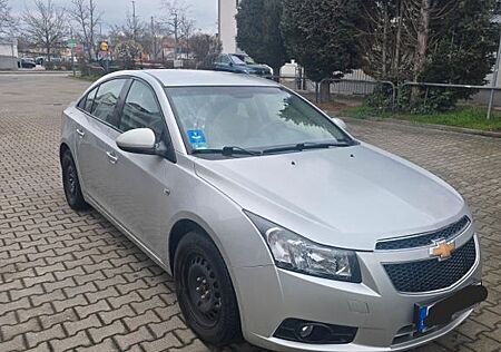 Chevrolet Cruze 1.6 LS Benziner LS