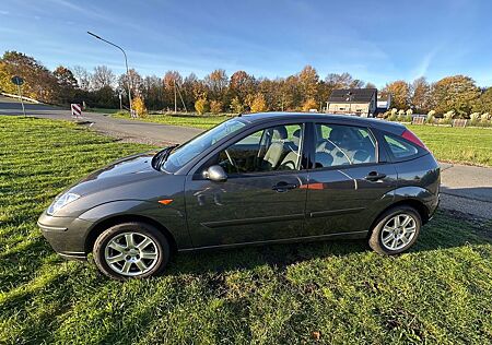 Ford Focus 1,6 gefl.,TüV neu, Allw nwtg, Garage,Klima
