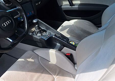 Audi TT Roadster 2.0 TFSI -