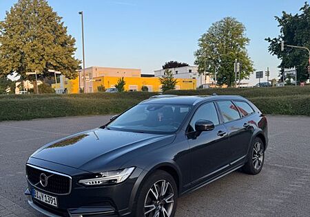 Volvo V90 Cross Country mit 235PS polestar