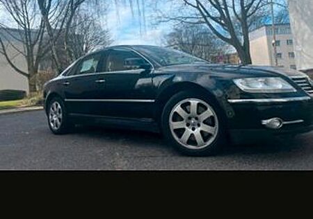 VW Phaeton Volkswagen 3.0 V6 TDI 4MOTION Tiptronic 5-Sitzer -