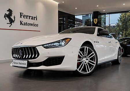 Maserati Ghibli S Modena BiTurbo 430PS Schön UNFALLFREI