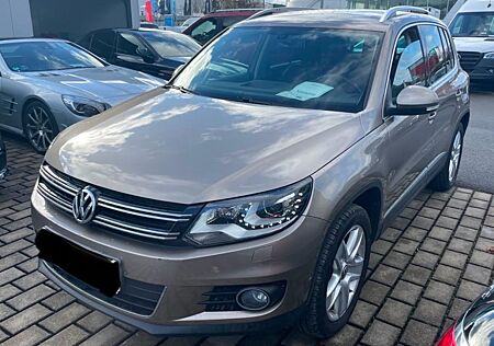 VW Tiguan Volkswagen *SPORT&STYLE*4MOTION*BIXENON*SHZ*AUT*1HAND