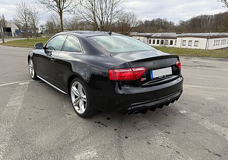 Audi S5 4.2 FSI tiptronic quattro (US Import)