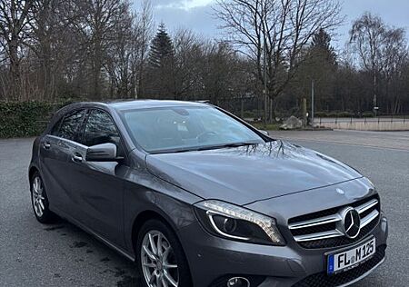 Mercedes-Benz A 180 Urban LED | Navi | Automatik