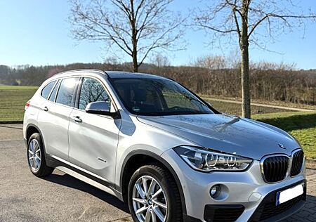 BMW X1 sDrive18i Advantage Automatik / LED / SHZ