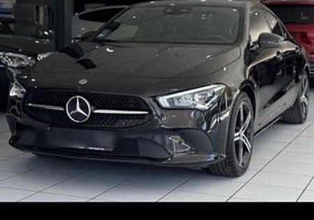 Mercedes-Benz CLA 200 BUSINESS - NIGHT