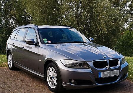 BMW 318i Touring E91 Automatik Panoramadach