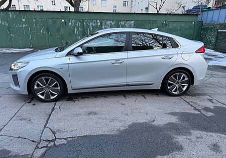 Hyundai Ioniq 1.6l GDi HYBRID Premium LEDER INFINITY