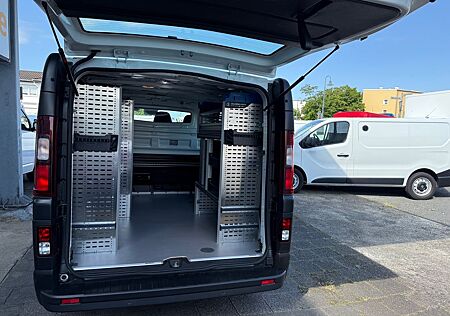 Renault Trafic 3,0t Sortimo Regale modifiziert Modell