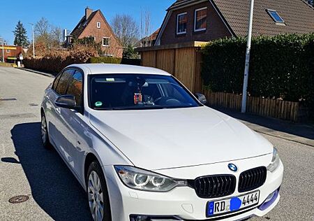 BMW 320i Sport Line Sport Line