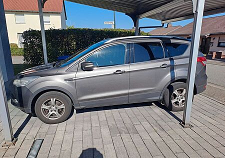 Ford Kuga 1,6 EcoBoost 2x4 110kW Individual Indiv...