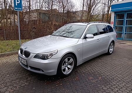 BMW 523i A touring -