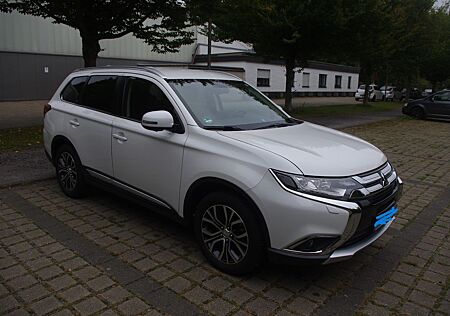 Mitsubishi Outlander 2.0 MIVEC Active ClearTec 2WD CVT ...