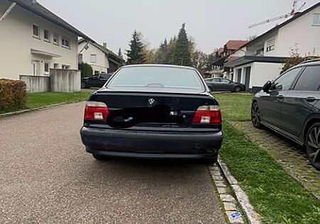 BMW 520i